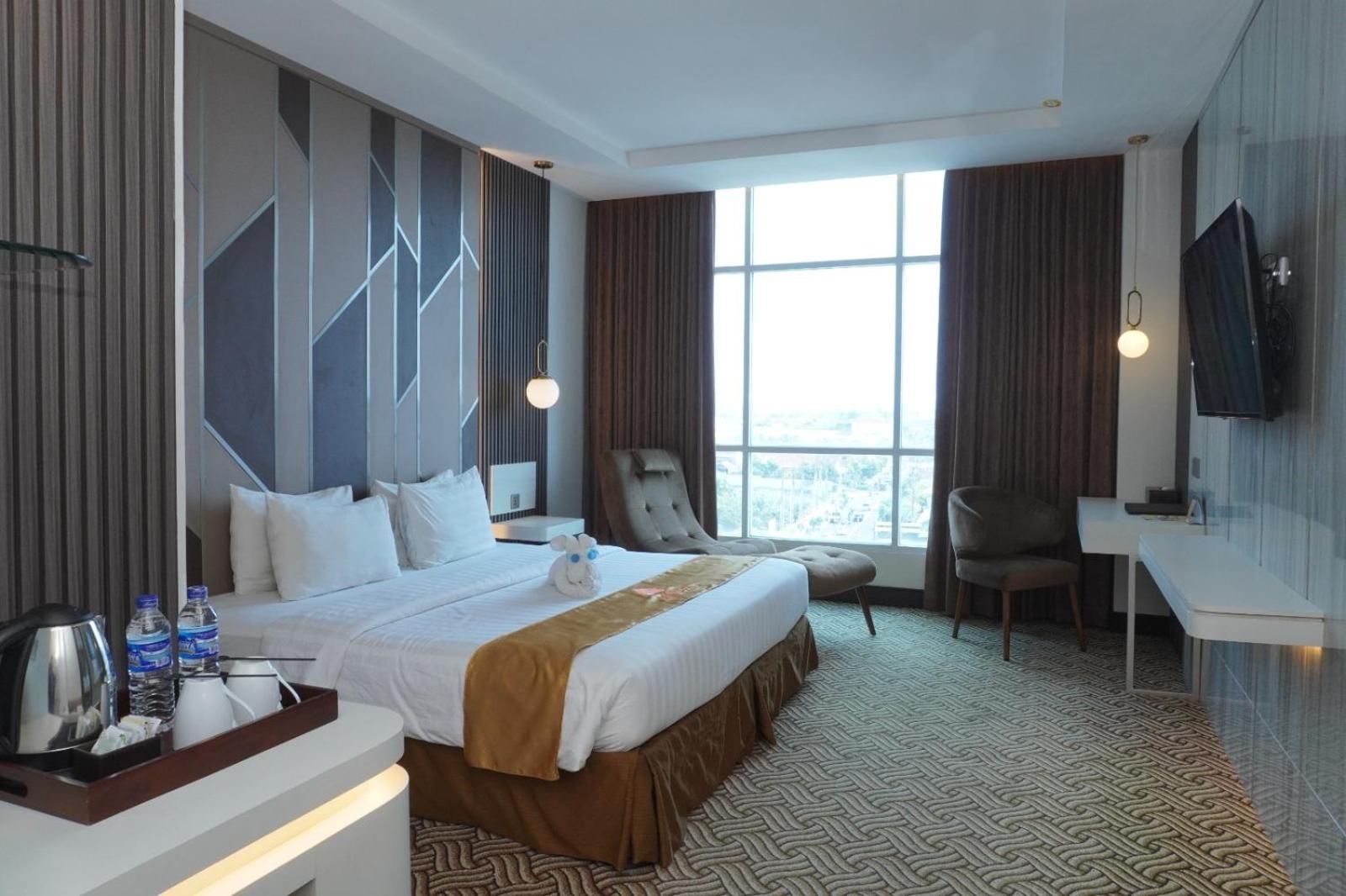 Cavinton Hotel Malioboro Yogyakarta By Tritama Hospitality Exterior photo