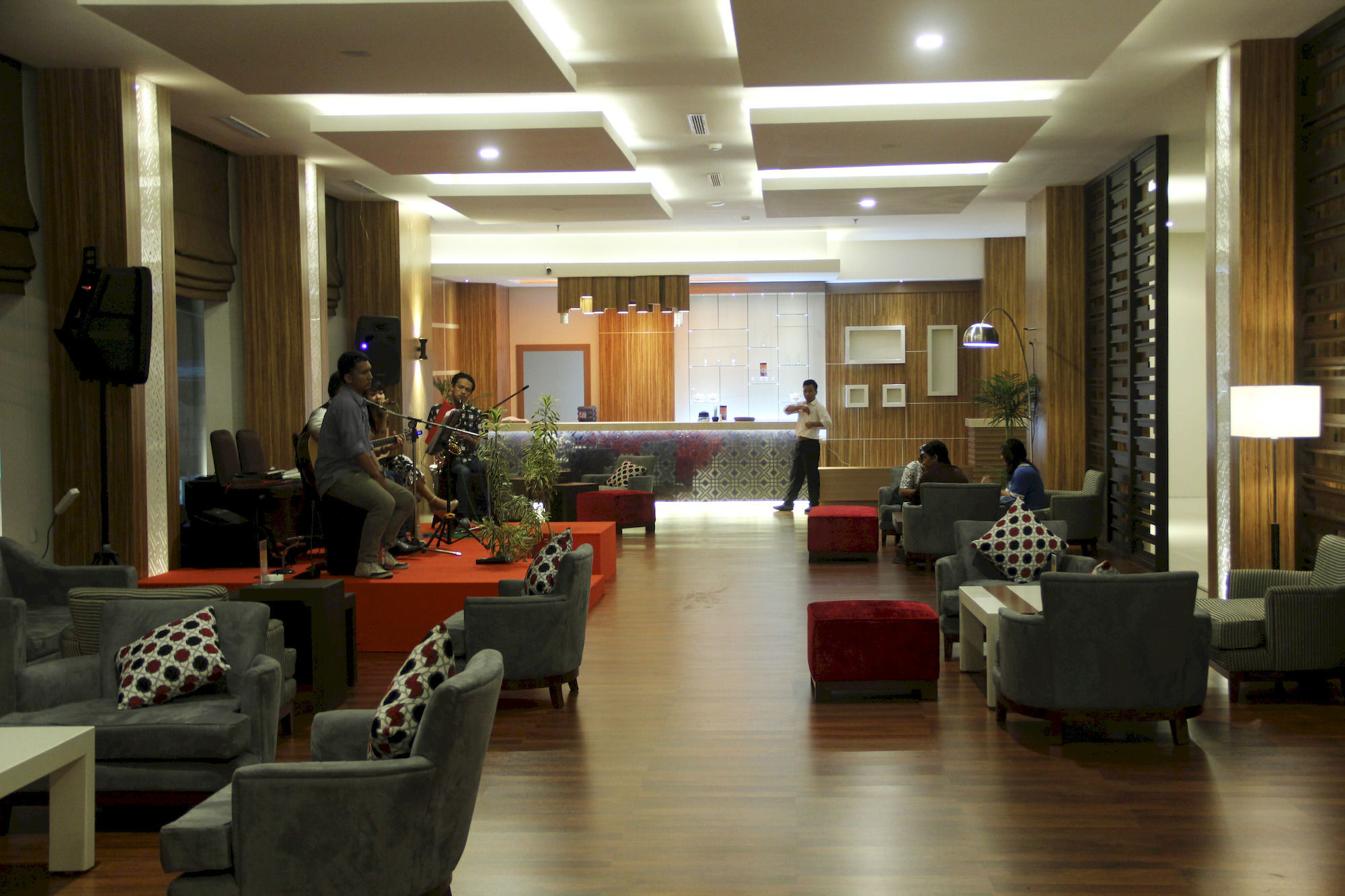 Cavinton Hotel Malioboro Yogyakarta By Tritama Hospitality Exterior photo